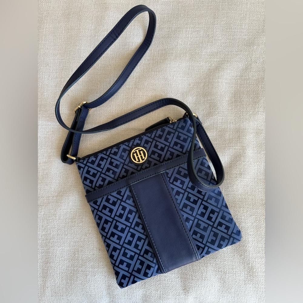 Tommy Hilfiger Crossbody Purse